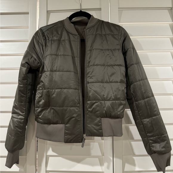 Lululemon nonstop bomber jacket - Picture 3 of 3